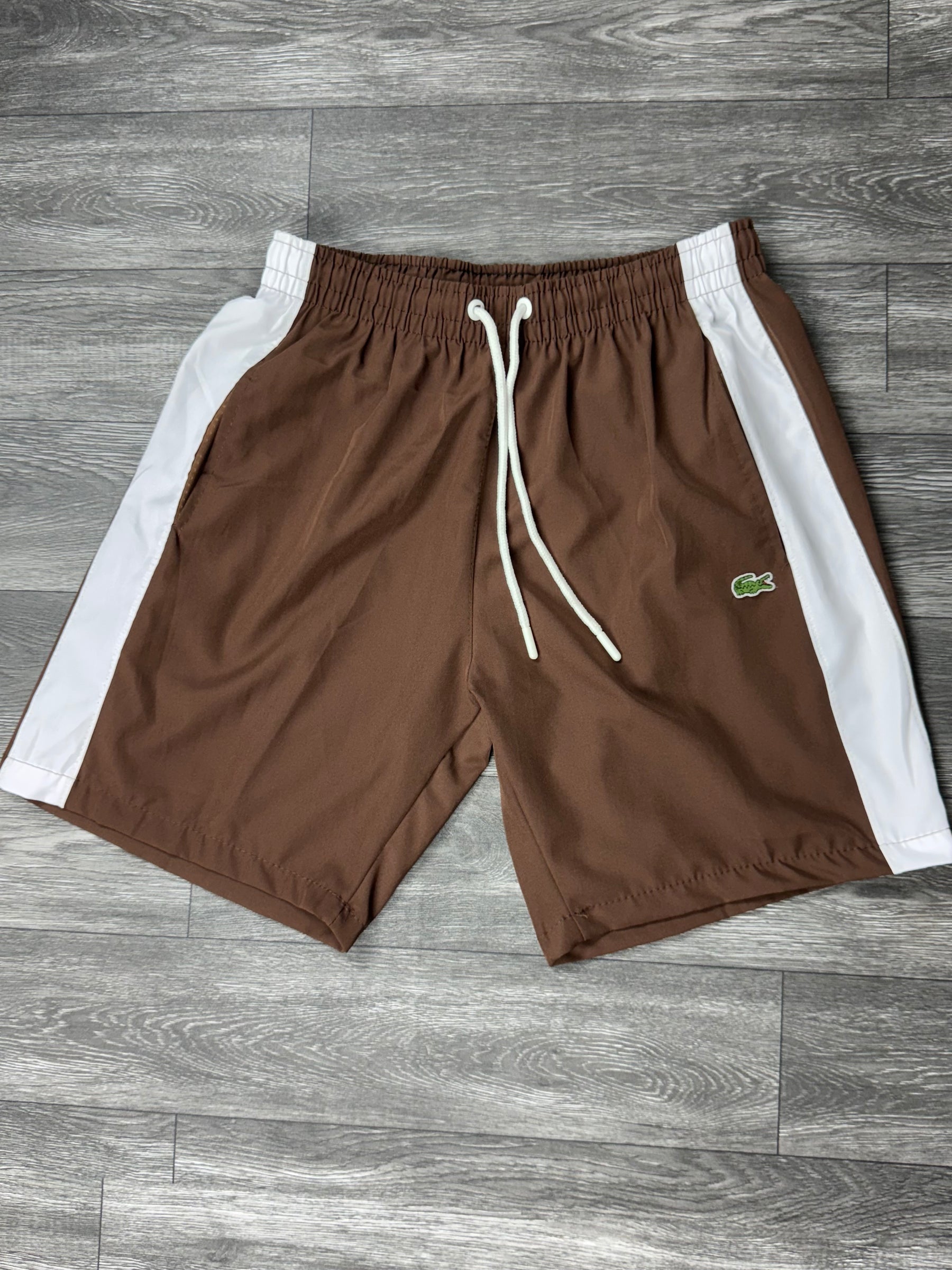 Shorts LCST