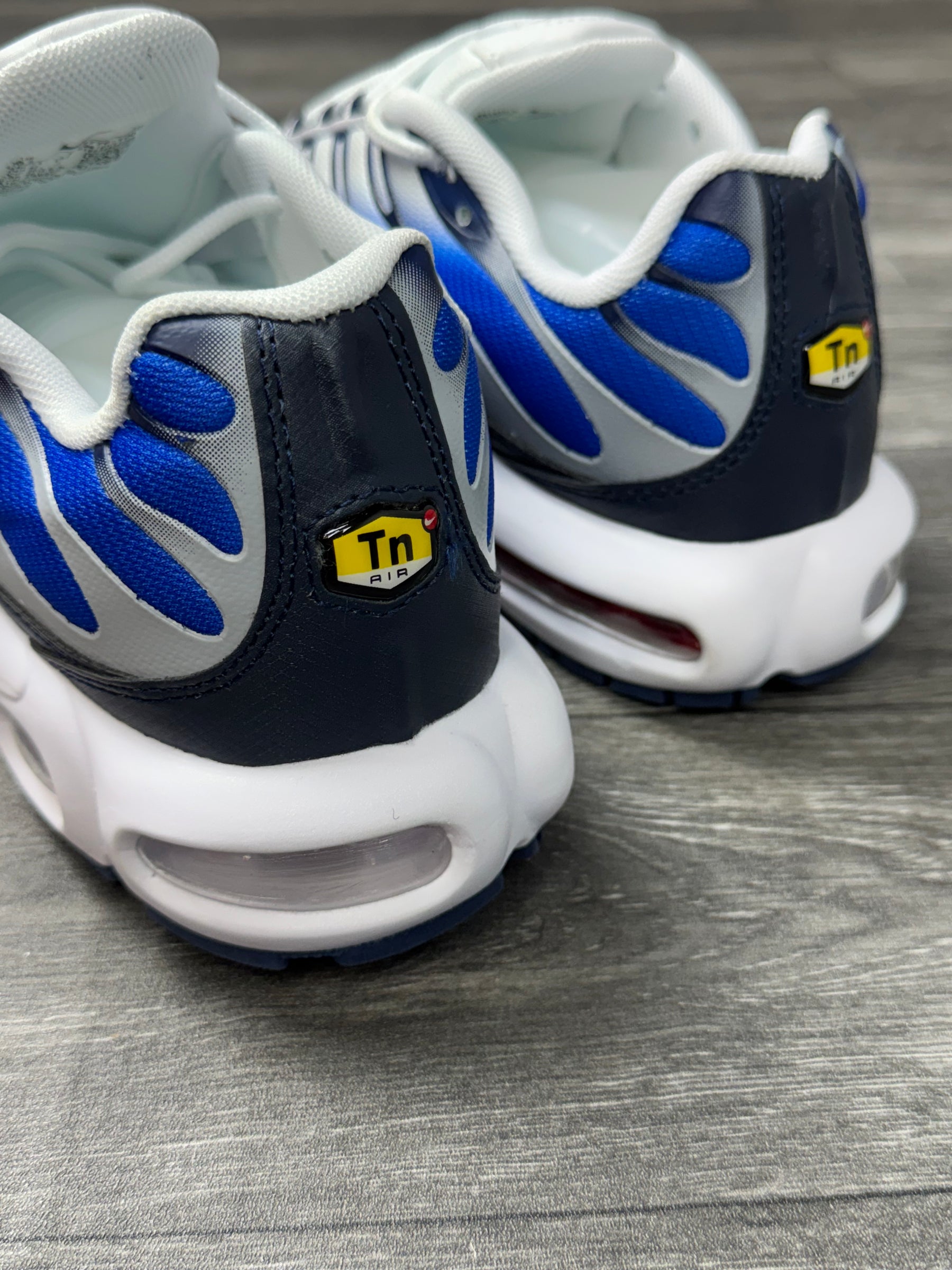 NK Air Max Plus - Blue and White