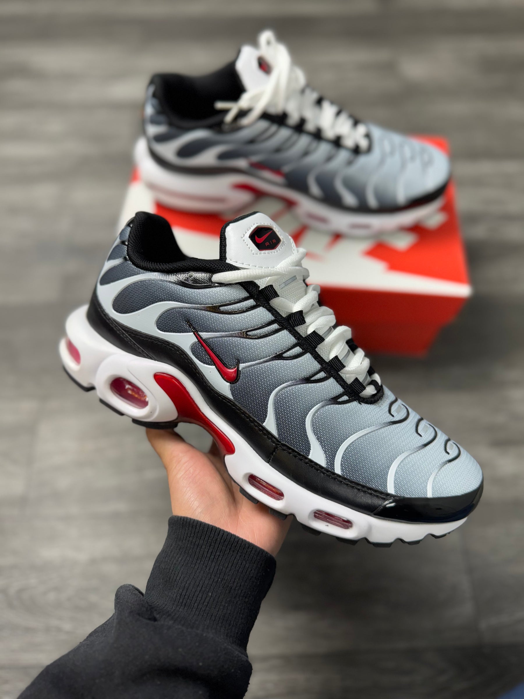 NK Air Max Plus - Puro Sangue
