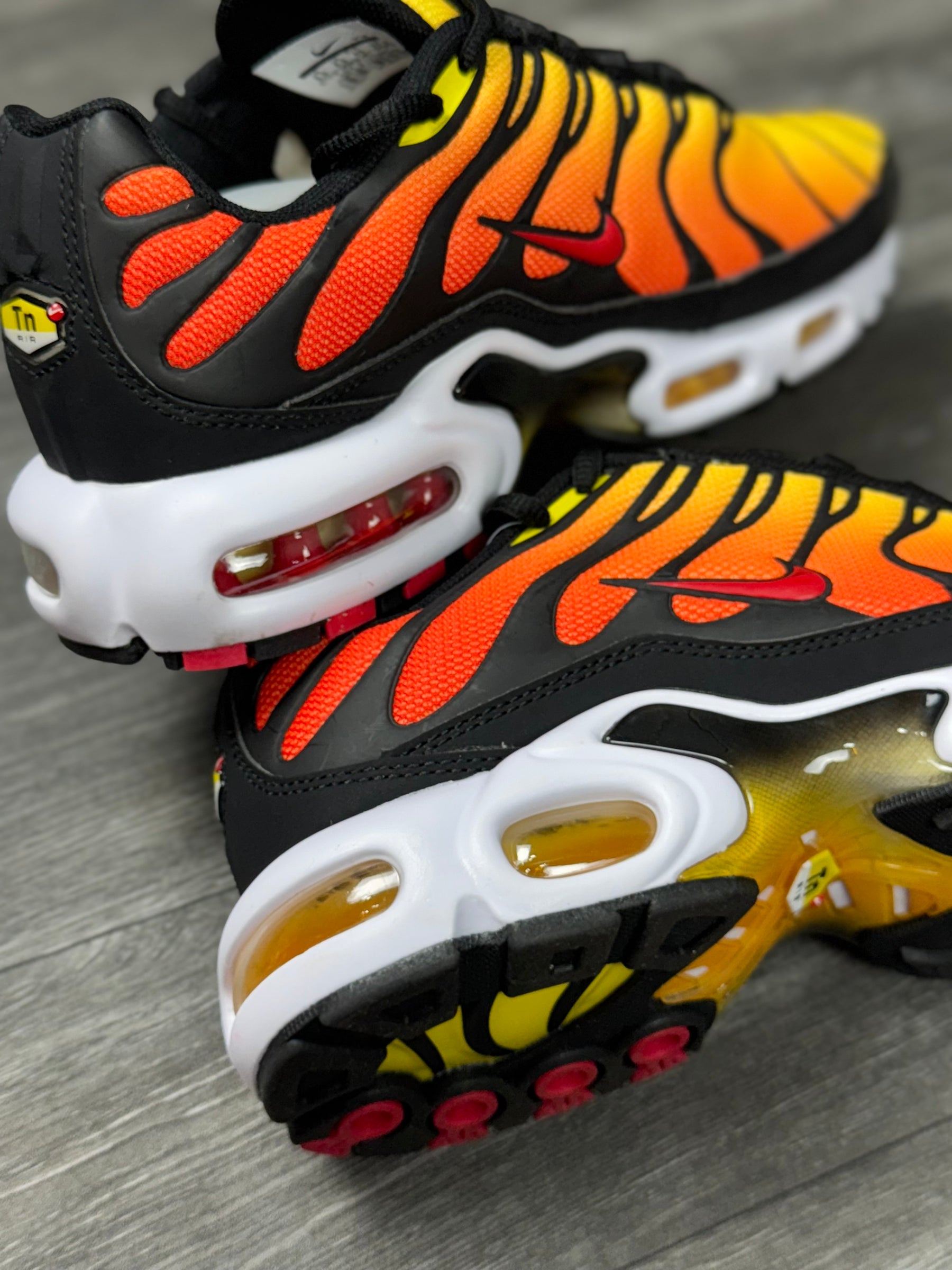 NK Air Max Plus - Sunset