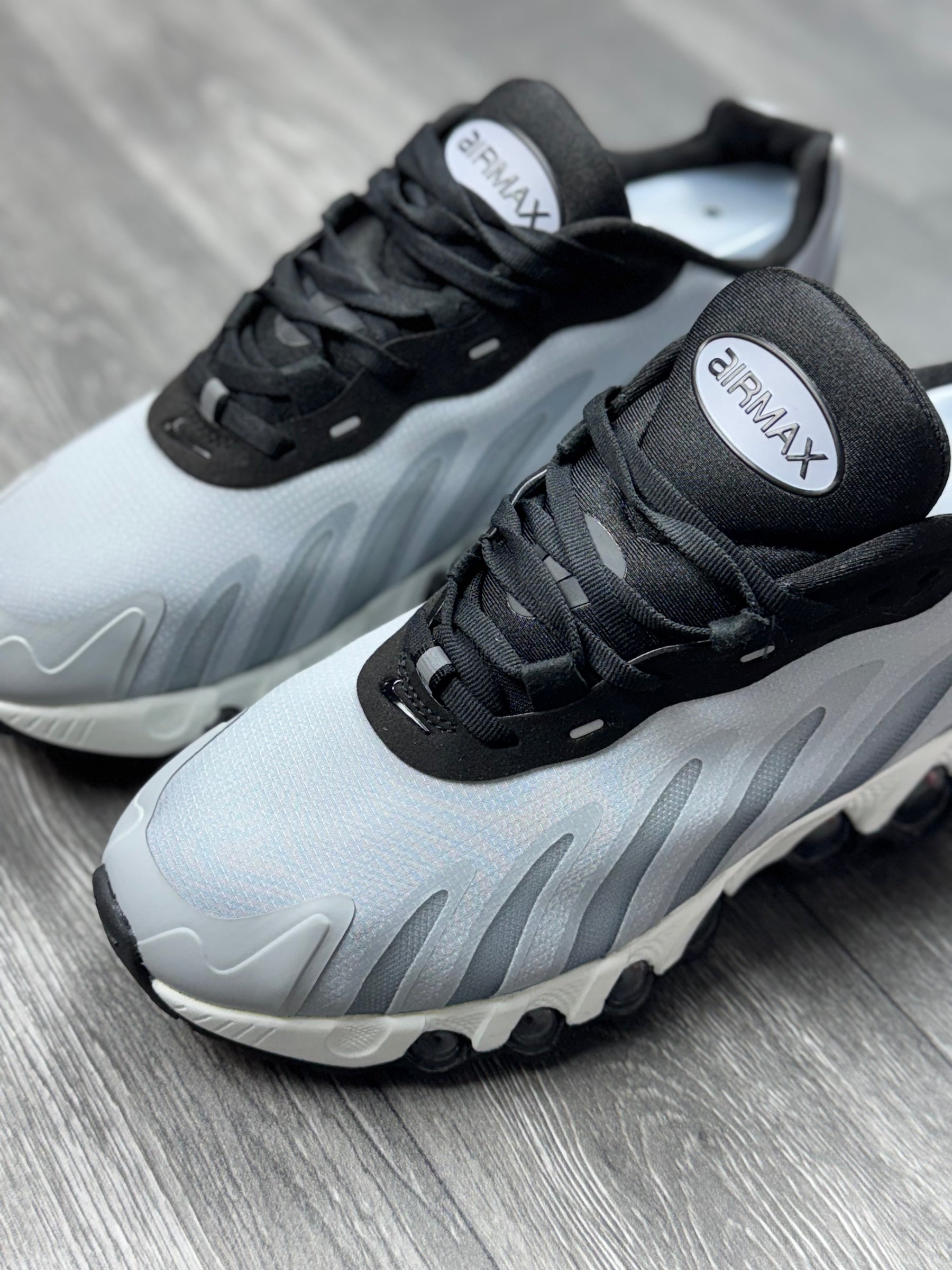 NK Air Max DN8 - Cinza