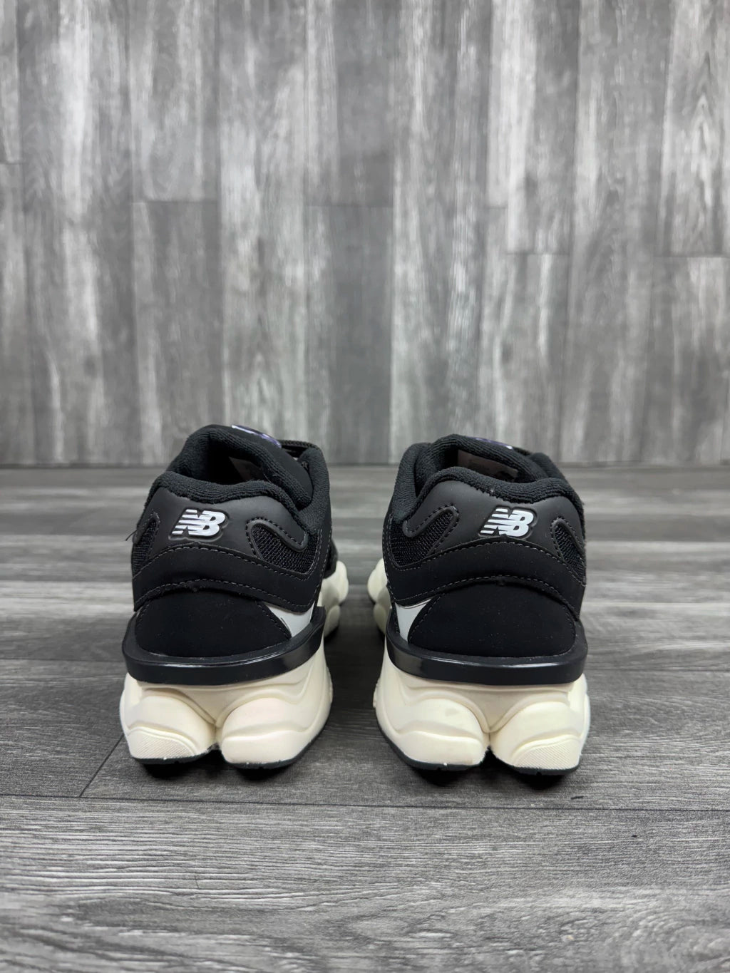 Tênis NB 9060 - Preto/Branco