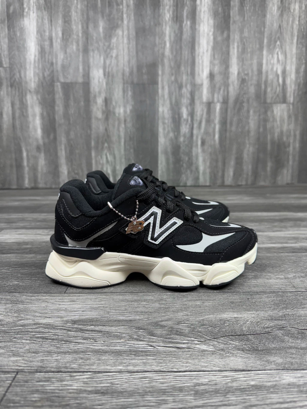 Tênis NB 9060 - Preto/Branco
