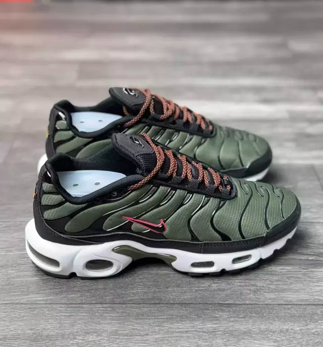 Nike Air Max Plus Military