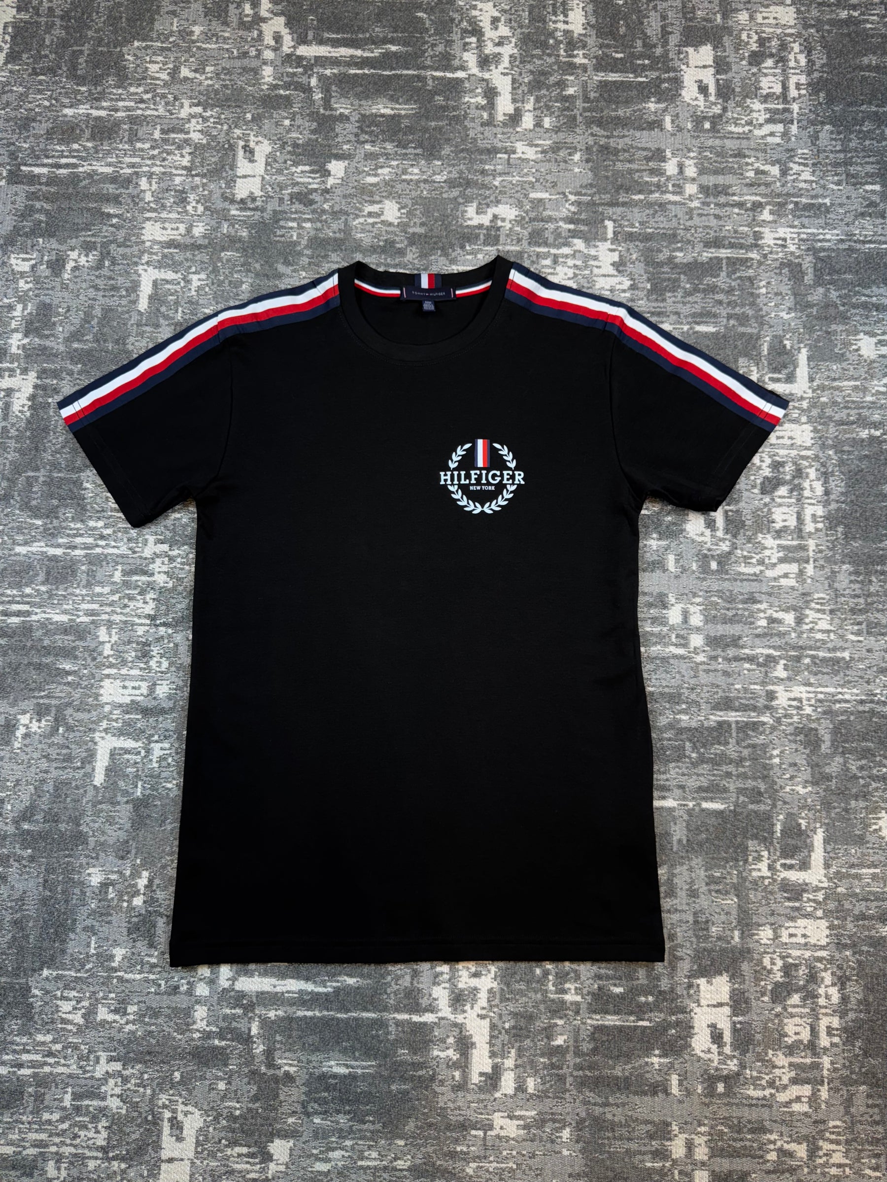 Camiseta TH Black Line