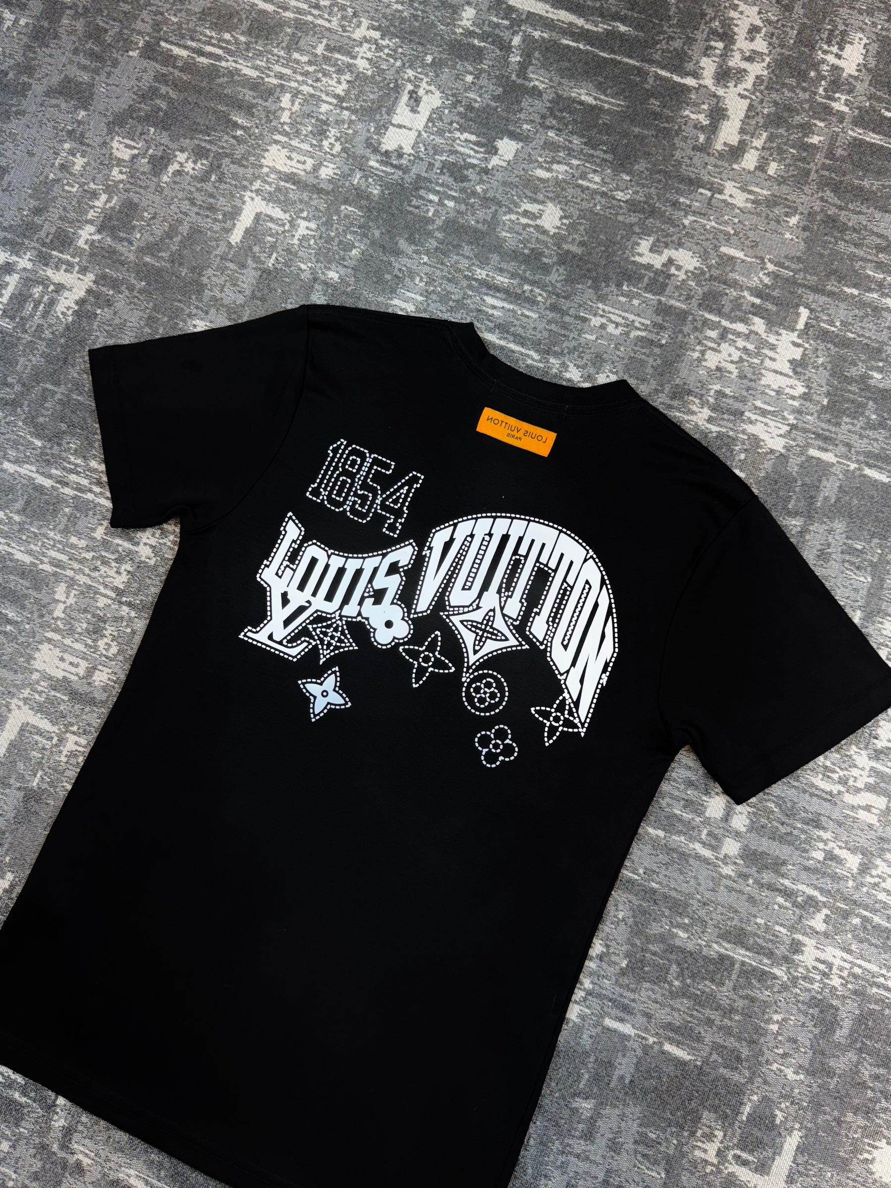 Camiseta Signature Noir LV