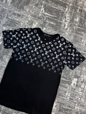 Camiseta Black Monogram Vibe LV