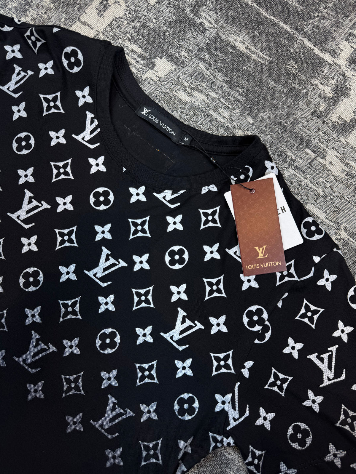 Camiseta Black Monogram Vibe LV