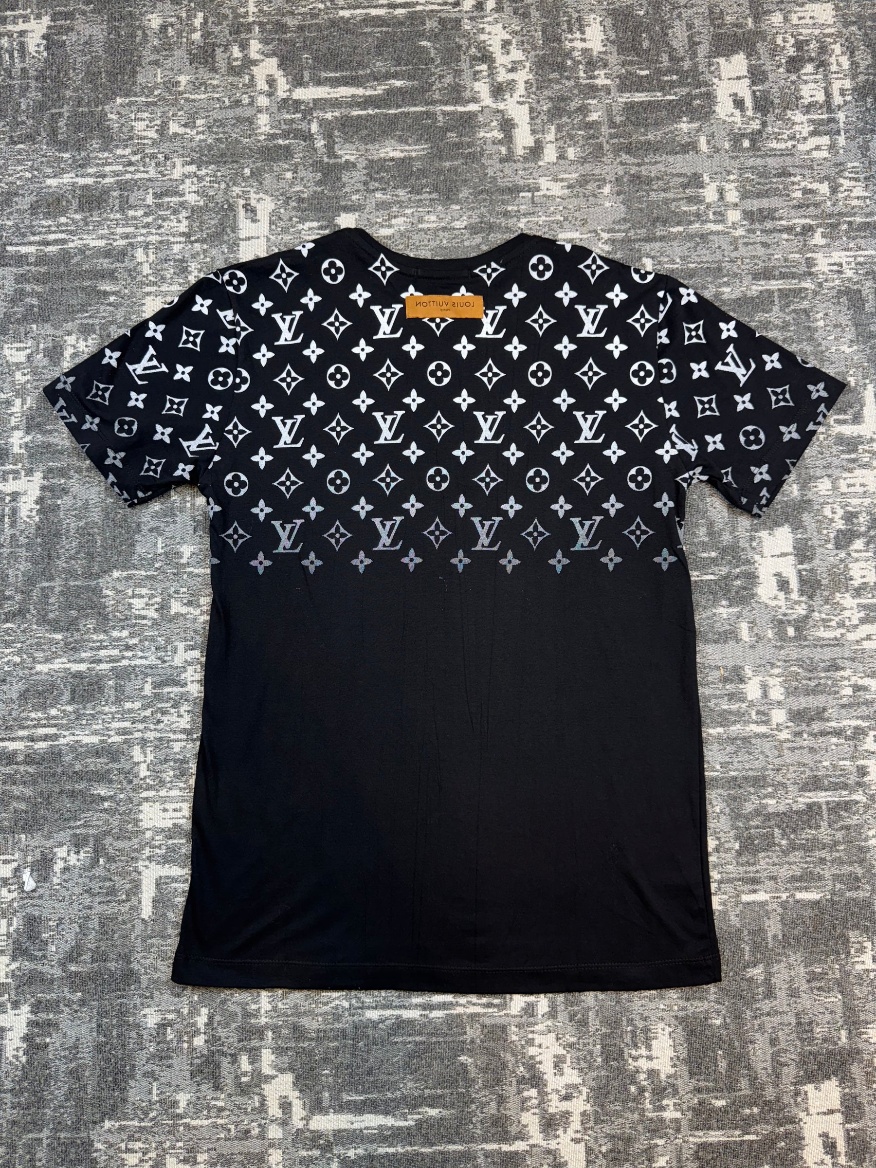 Camiseta Black Monogram Vibe LV