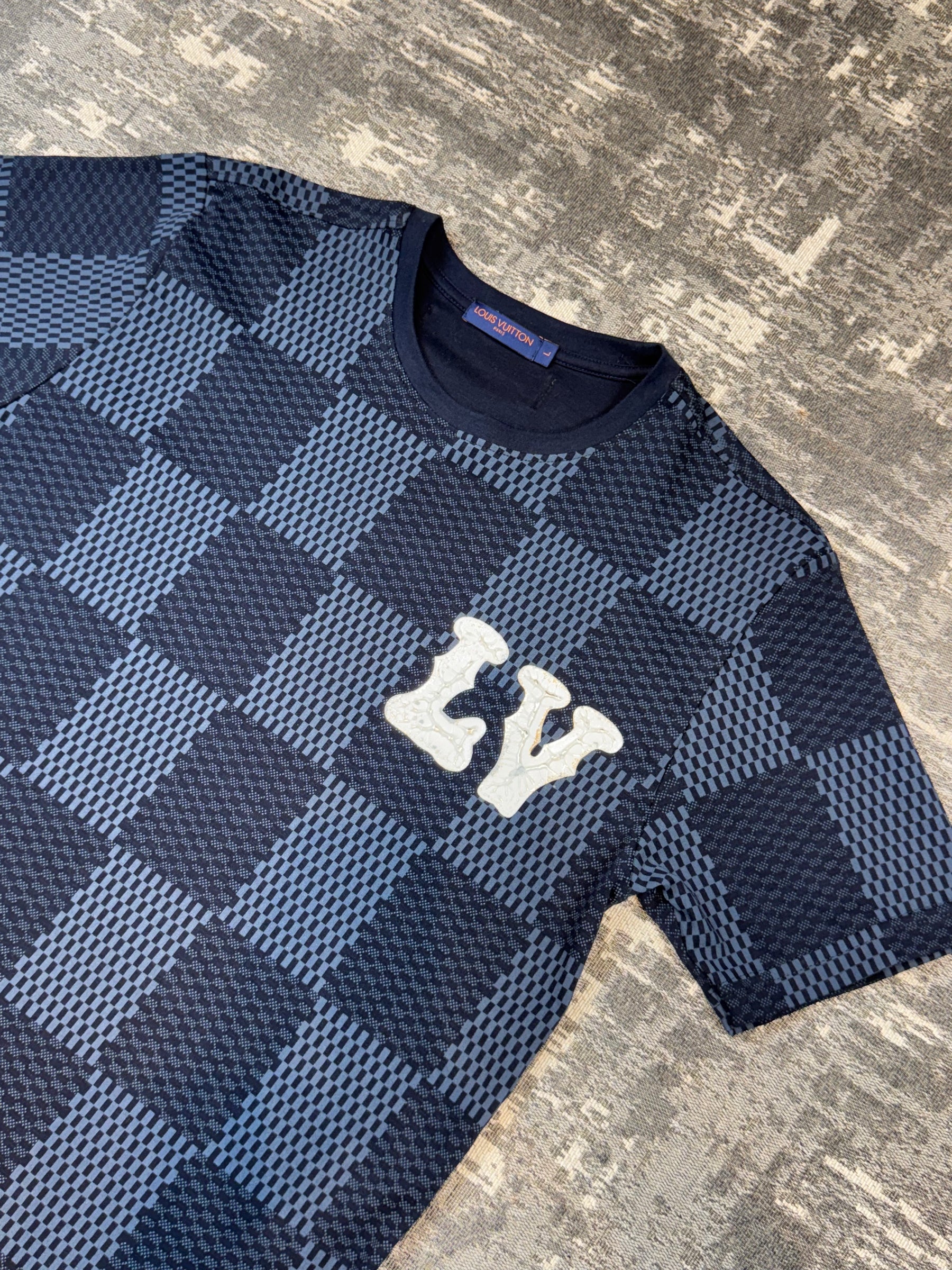 Camiseta LV Checkered