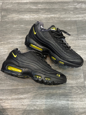 Tênis Air Max 95 Corteiz - Honey Black