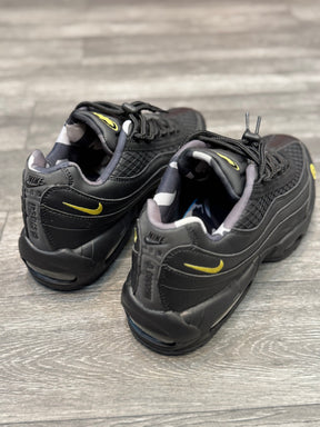 Tênis Air Max 95 Corteiz - Honey Black