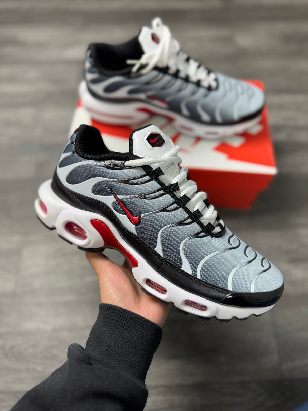 NK Air Max Plus - Puro Sangue