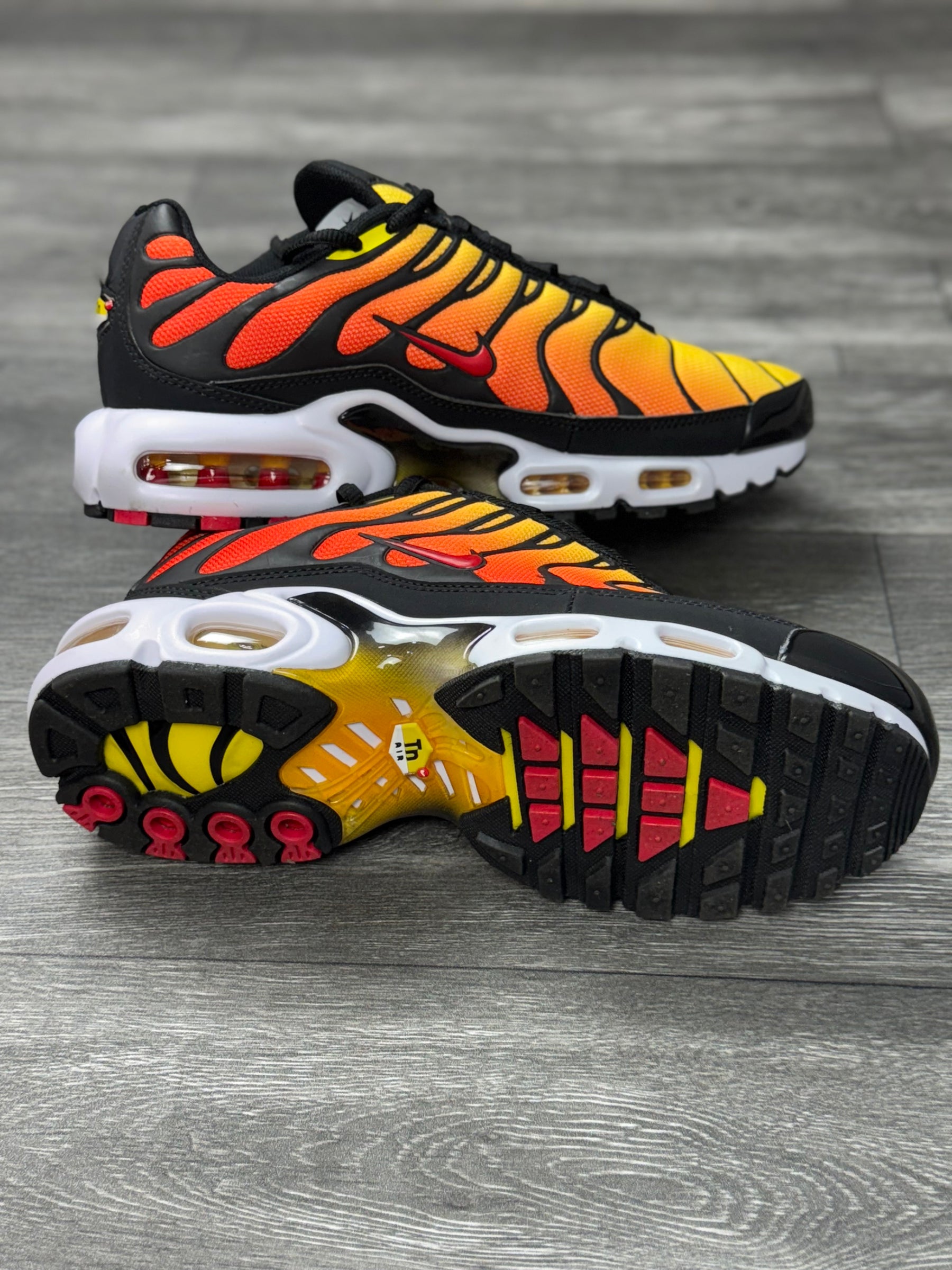 NK Air Max Plus - Sunset