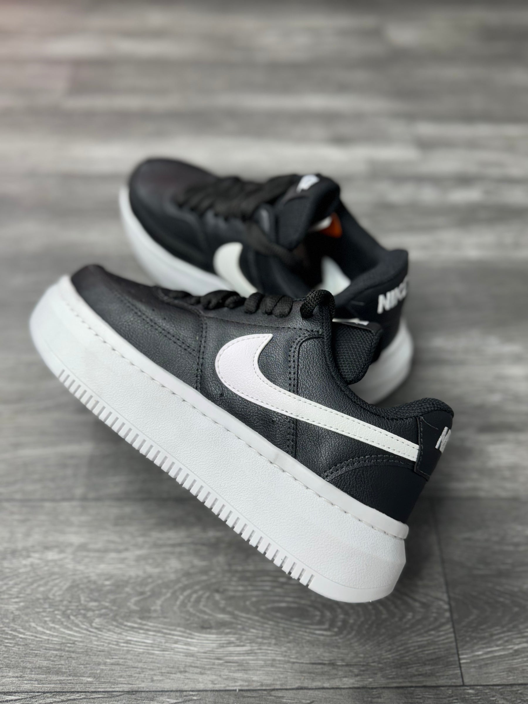 NK Court Vision Alto - Preto