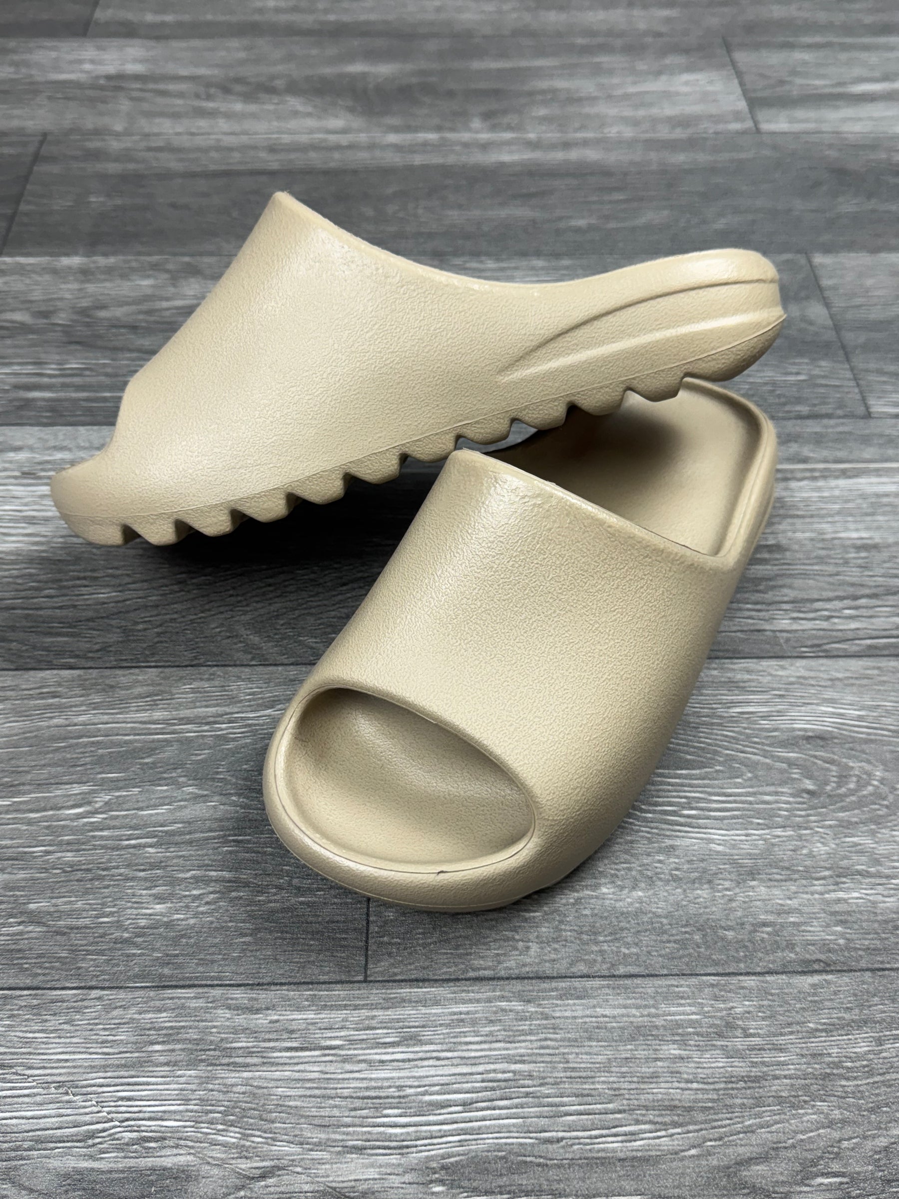 Chinelo Tratorado - Bege