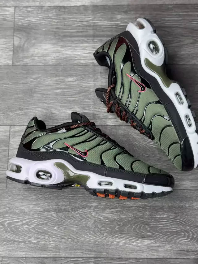 Nike Air Max Plus Military